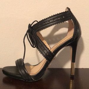 Pour La Victoire Shanna Heels size 6